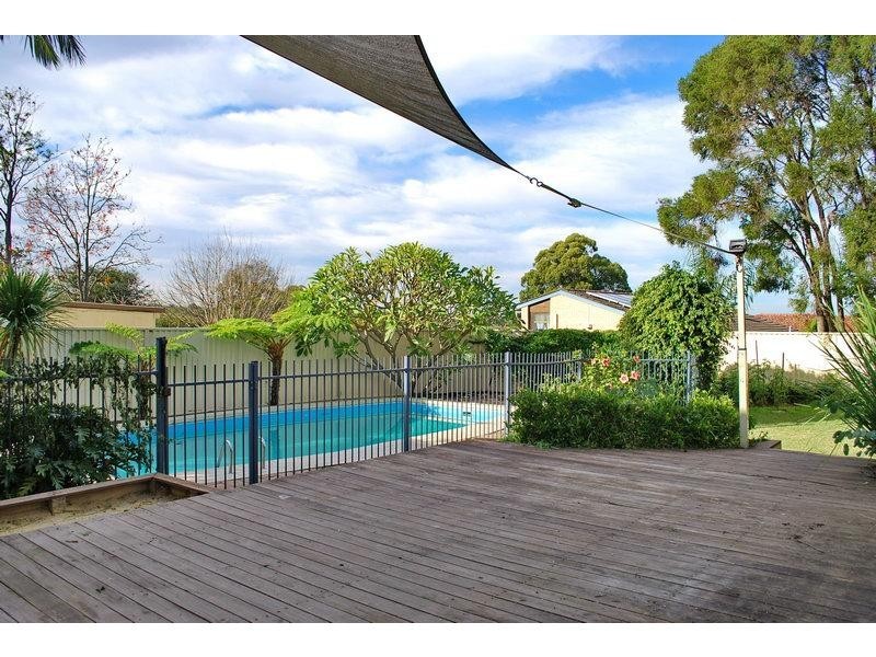 6 Anderson Road, Northmead NSW 2152