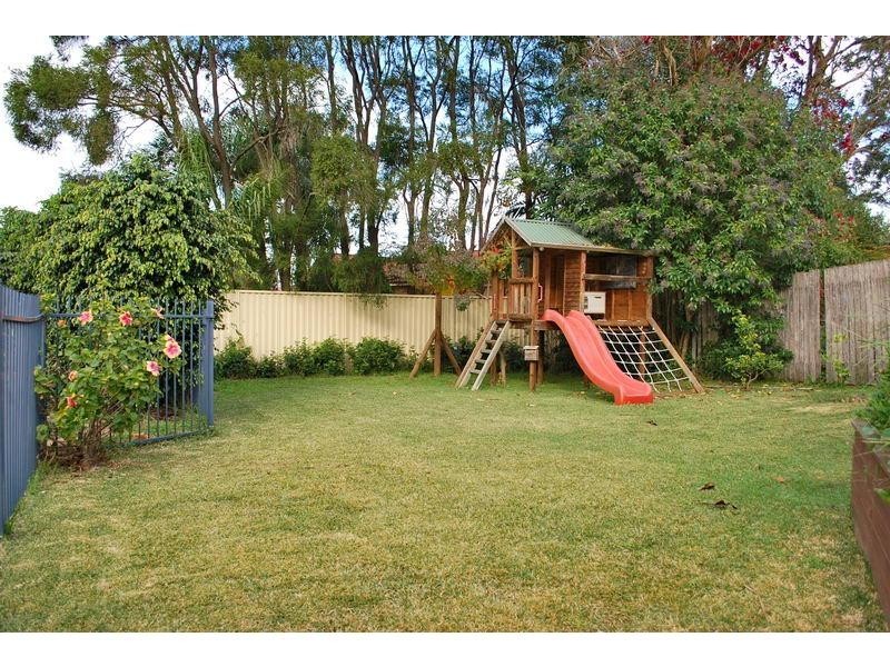 6 Anderson Road, Northmead NSW 2152