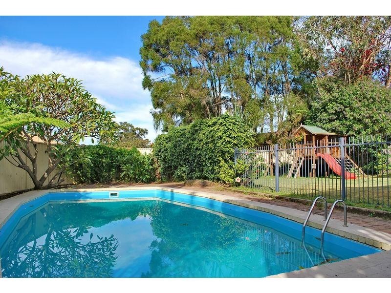 6 Anderson Road, Northmead NSW 2152