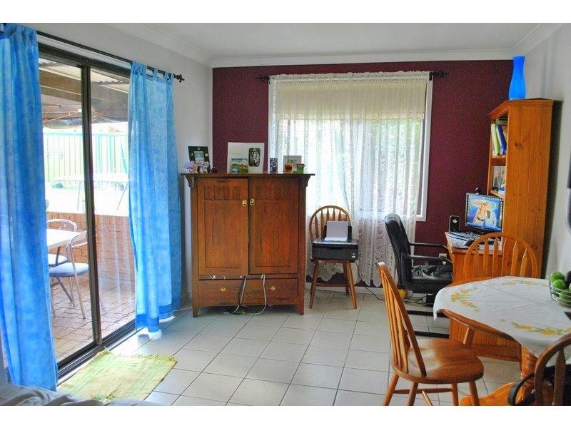 16 Lismore Close, Bossley Park NSW 2176