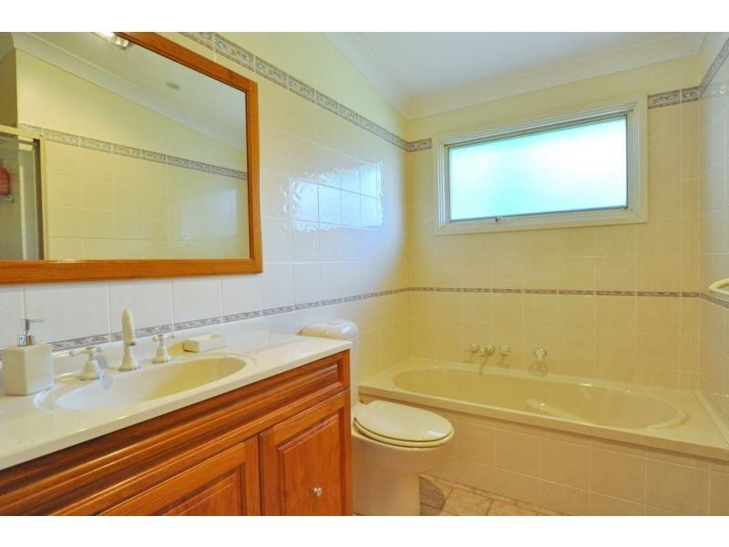 11 Iona Avenue, North Rocks NSW 2151