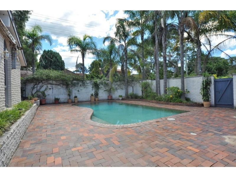 11 Iona Avenue, North Rocks NSW 2151