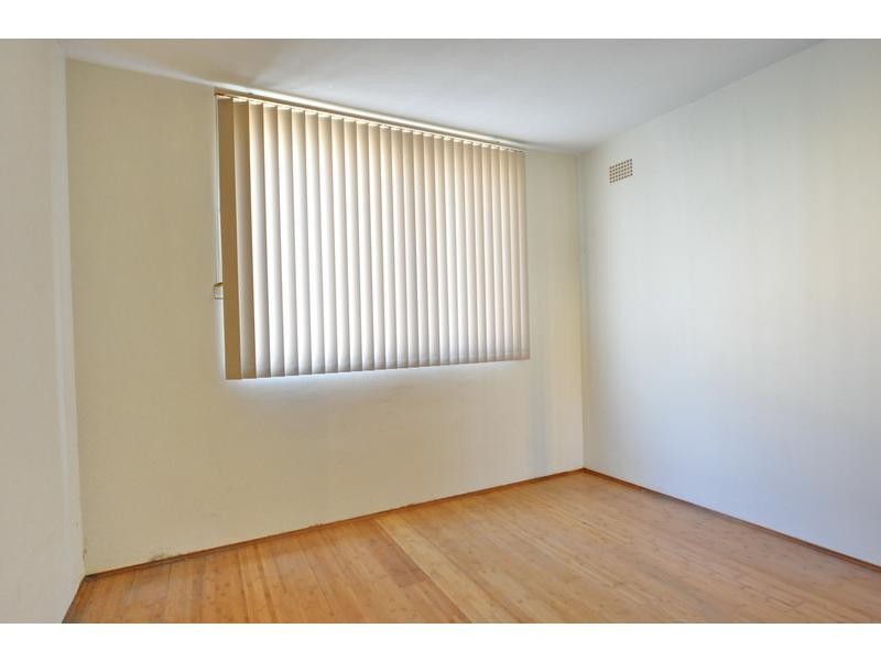 2/15 Linsley Street, Gladesville NSW 2111