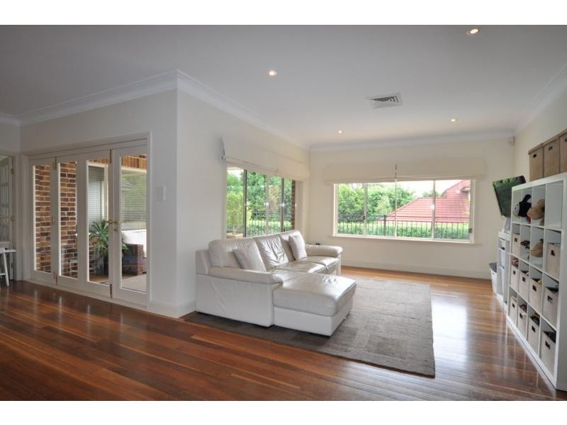 36 Gray Spence Crescent, West Pennant Hills NSW 2125