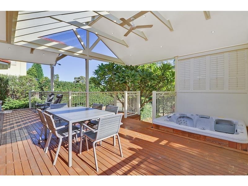 4 Brookpine Place, West Pennant Hills NSW 2125