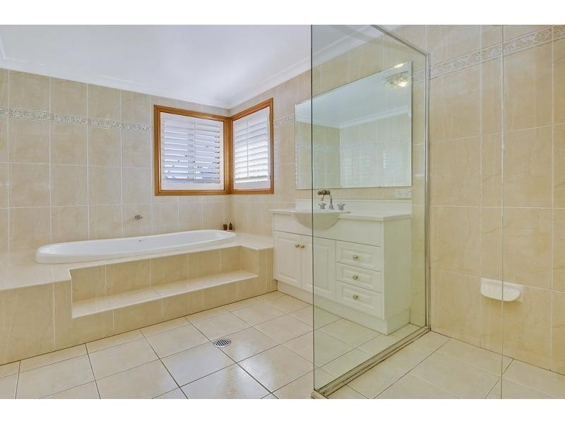 4 Brookpine Place, West Pennant Hills NSW 2125