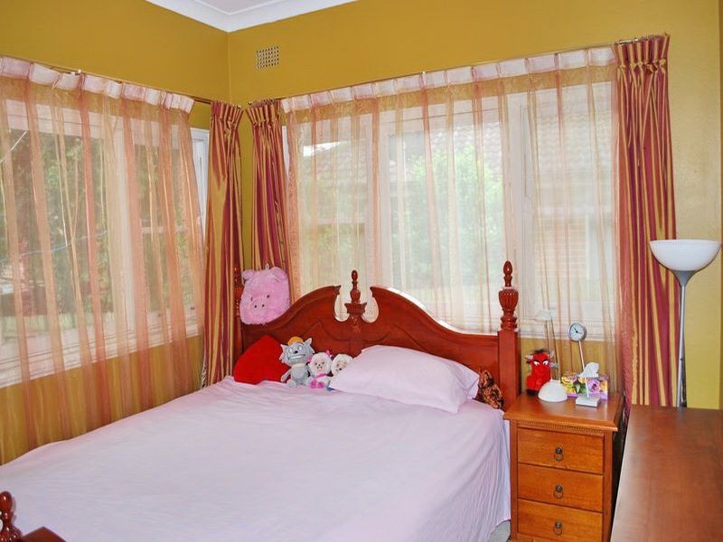 129 Adderton Road, Carlingford NSW 2118