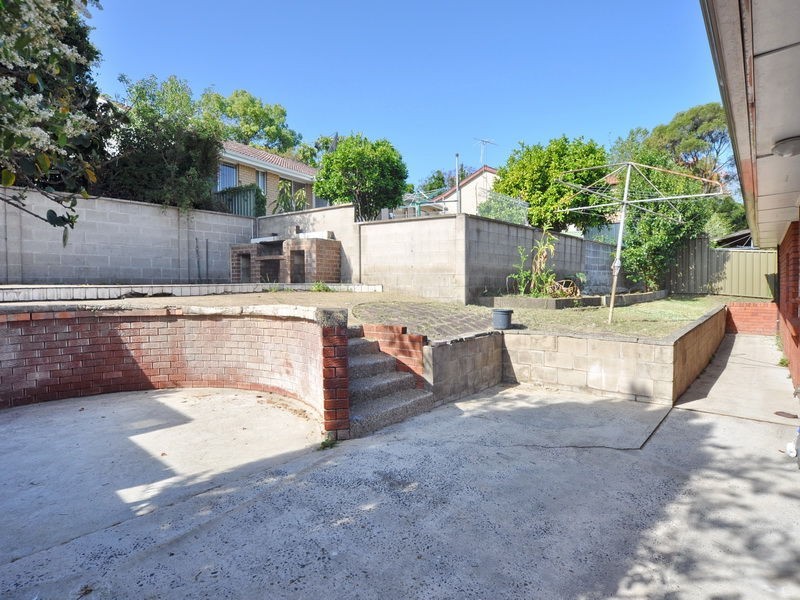16 Somerset Drive, North Rocks NSW 2151