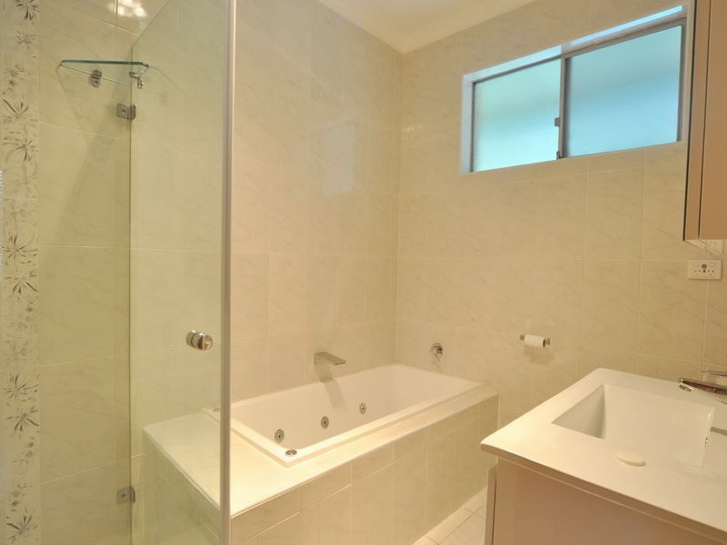 1 Lyndelle Place, Carlingford NSW 2118