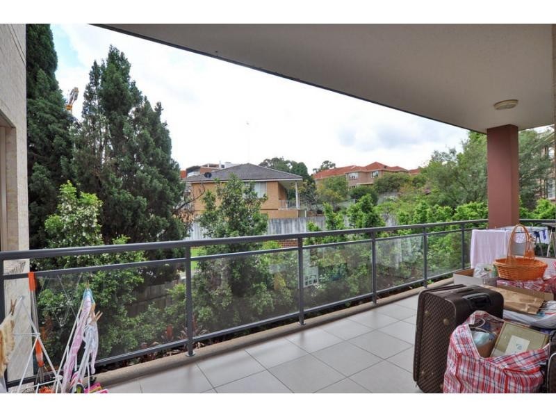 14/1 Young Road, Carlingford NSW 2118