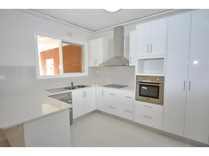 24 Bradley Drive, Carlingford NSW 2118