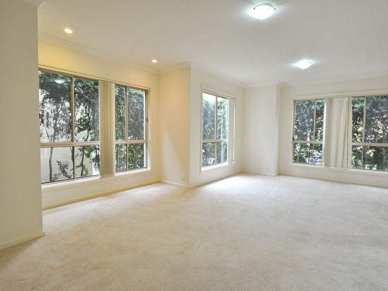 4 Staten Place, Carlingford NSW 2118