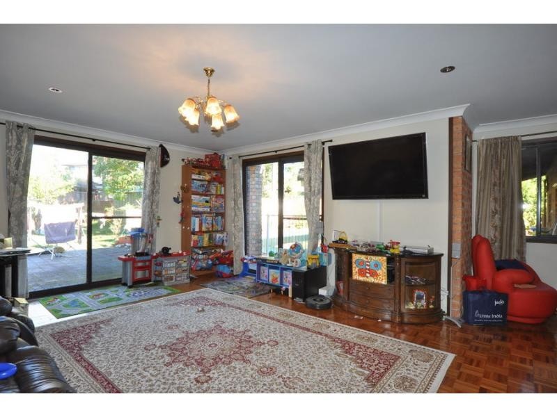 6 Stanton Drive, West Pennant Hills NSW 2125