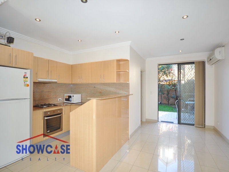 2/210 Pennant Hills Road, Oatlands NSW 2117
