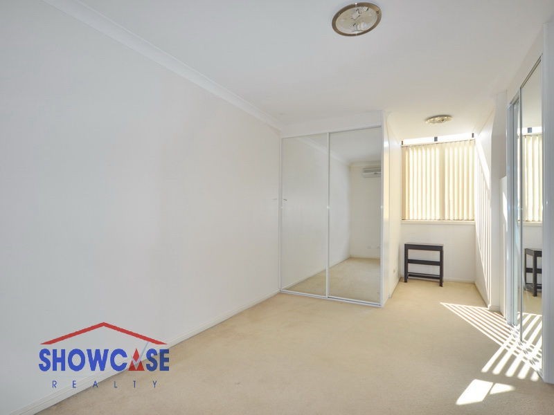 2/210 Pennant Hills Road, Oatlands NSW 2117