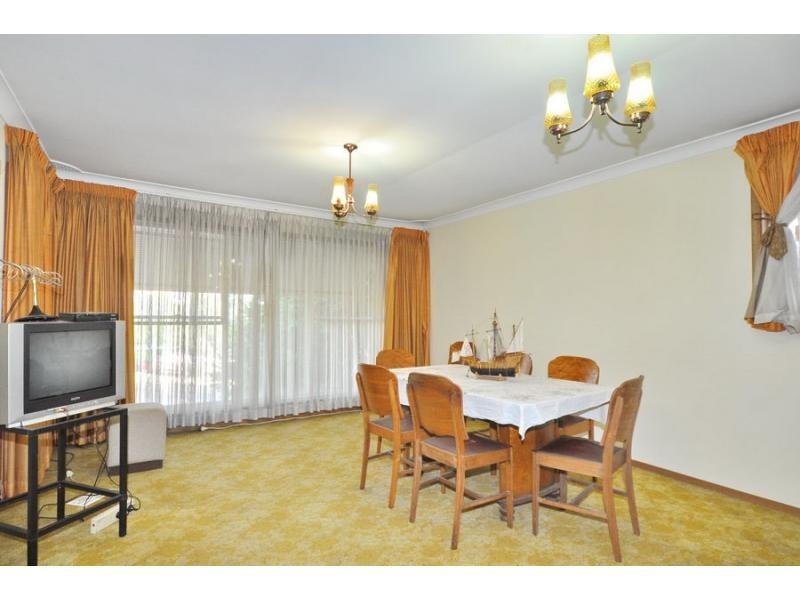 25 Dobson Crescent, Dundas Valley NSW 2117