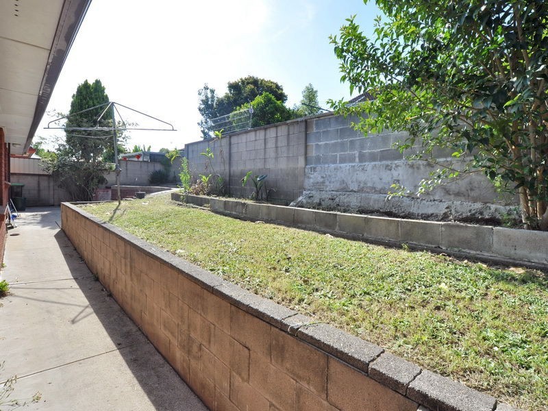 16 Somerset Drive, North Rocks NSW 2151