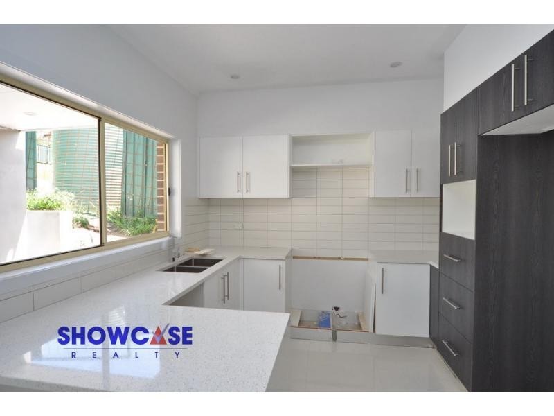 121 & 121A Moffatts Drive, Dundas Valley NSW 2117