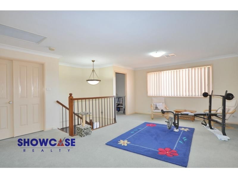 8 Broadleaf Crescent, Beaumont Hills NSW 2155