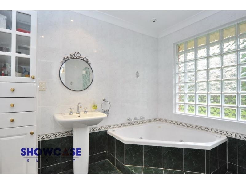 16 Lesley Avenue, Carlingford NSW 2118