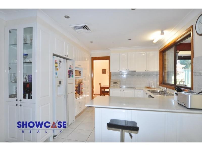 10 Panaview Crescent, North Rocks NSW 2151