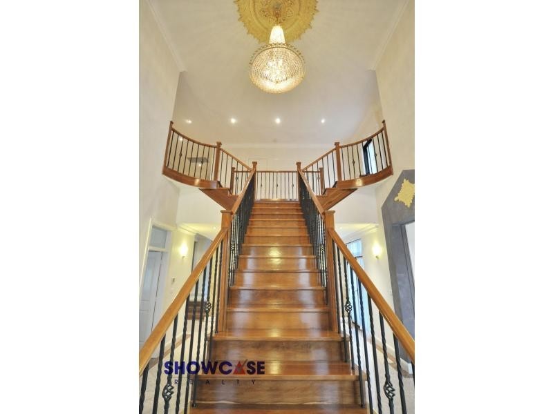 10 Greyfriar Place, Kellyville NSW 2155