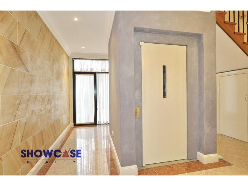 10 Greyfriar Place, Kellyville NSW 2155