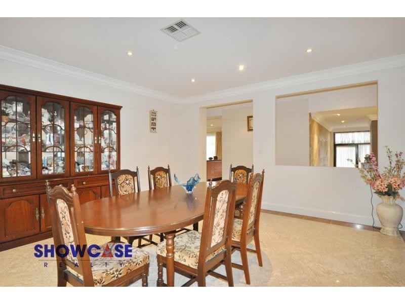 10 Greyfriar Place, Kellyville NSW 2155