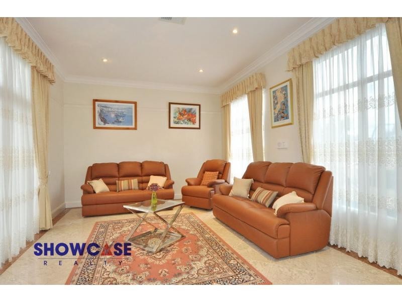 10 Greyfriar Place, Kellyville NSW 2155