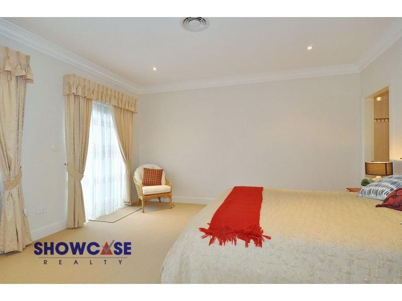 10 Greyfriar Place, Kellyville NSW 2155