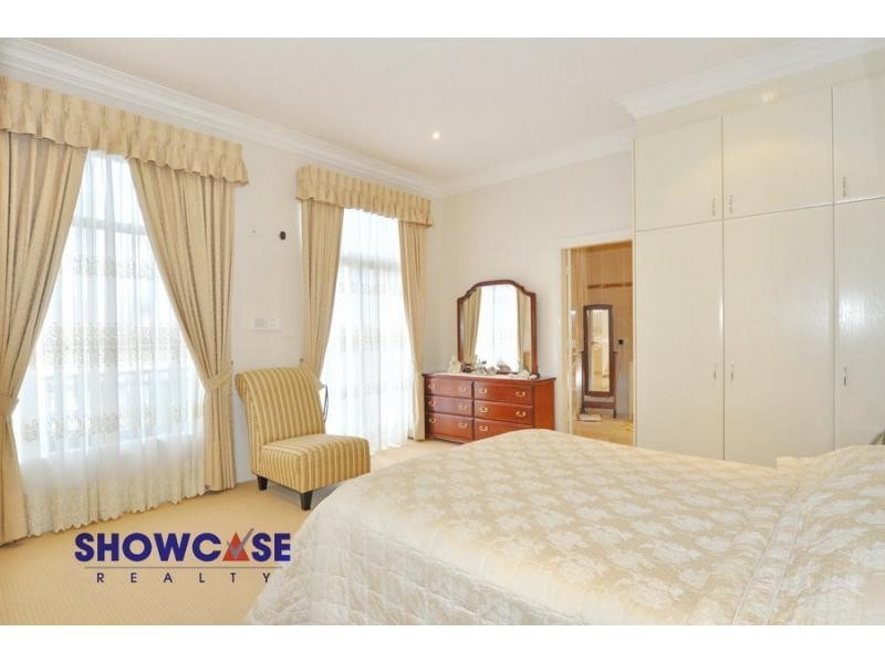 10 Greyfriar Place, Kellyville NSW 2155