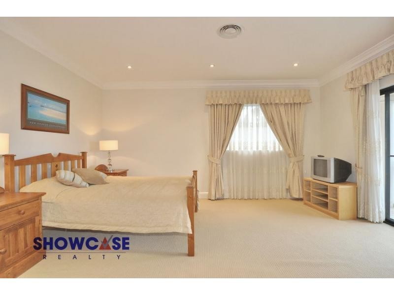 10 Greyfriar Place, Kellyville NSW 2155
