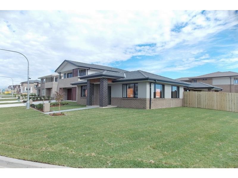 129 Dalmatia Avenue, Edmondson Park NSW 2174