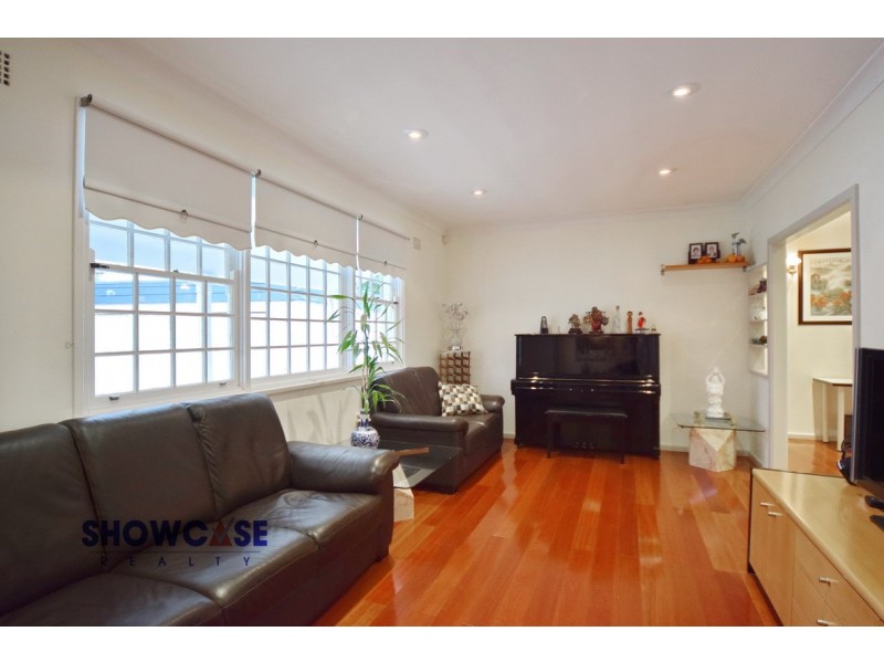 38 Murray Farm Rd, Carlingford NSW 2118