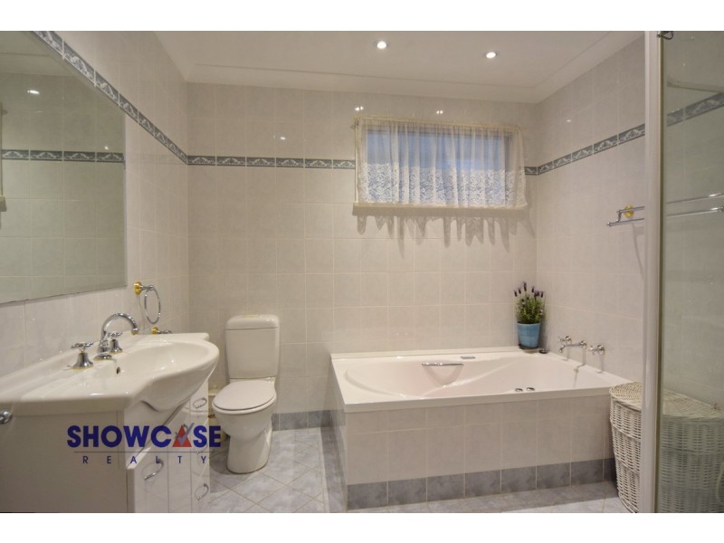 38 Murray Farm Rd, Carlingford NSW 2118