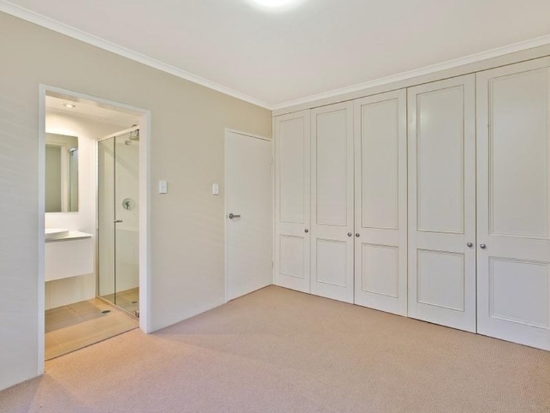 2/3 Durham Cl, Macquarie Park NSW 2113