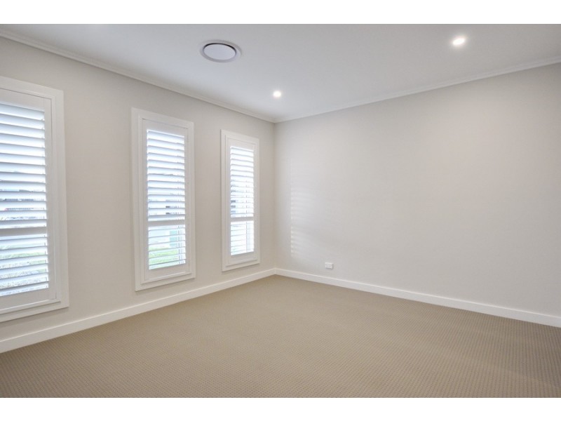 12 Offtake St, Leppington NSW 2179
