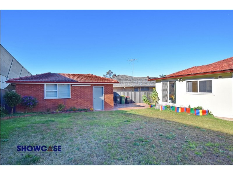 31 Austin Cres, Constitution Hill NSW 2145