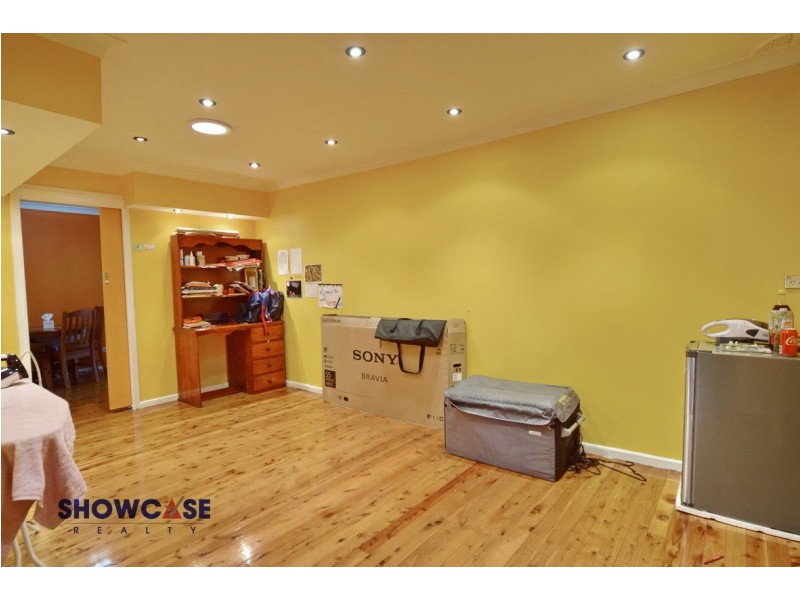 14 Alkira Rd, Carlingford NSW 2118