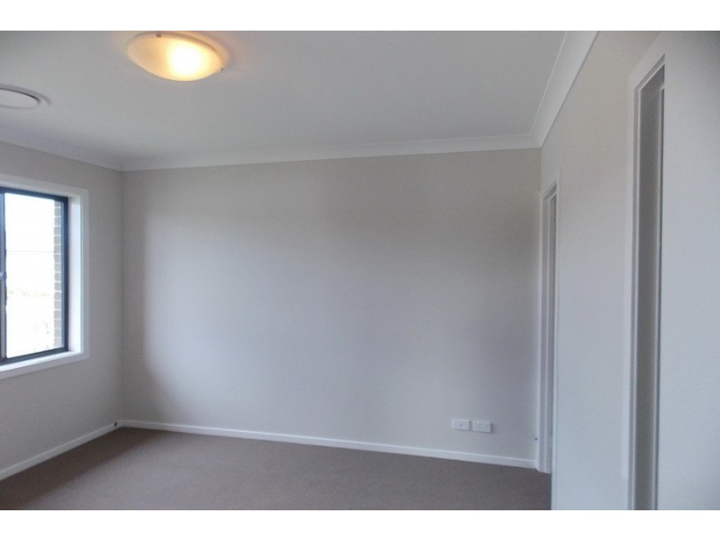 129 Dalmatia Avenue, Edmondson Park NSW 2174