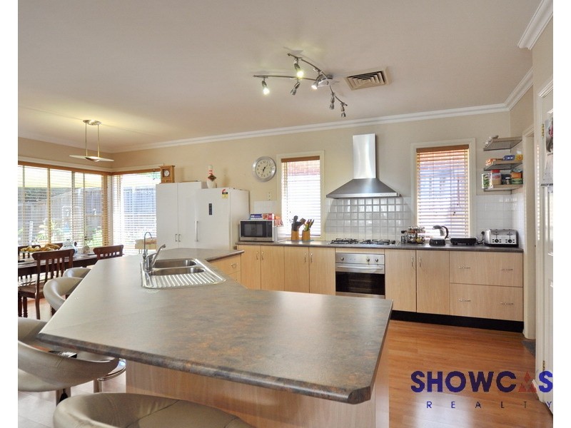 28 Comet Cct, Beaumont Hills NSW 2155
