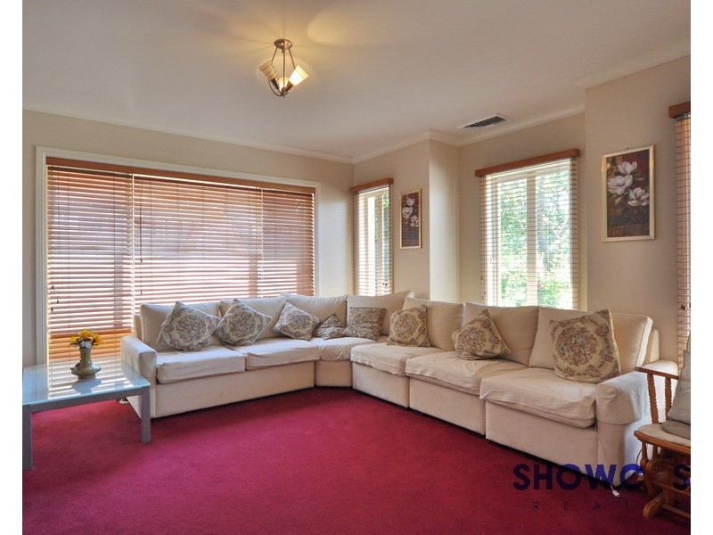 28 Comet Cct, Beaumont Hills NSW 2155