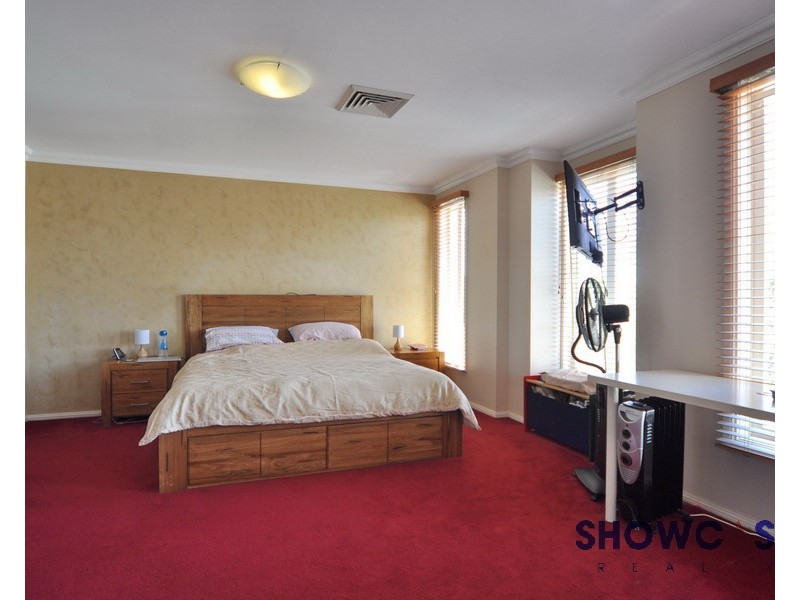 28 Comet Cct, Beaumont Hills NSW 2155
