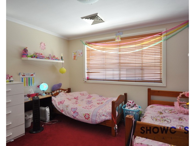28 Comet Cct, Beaumont Hills NSW 2155