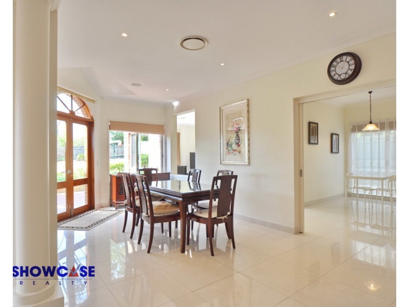 16 Dunrossil Ave, Carlingford NSW 2118