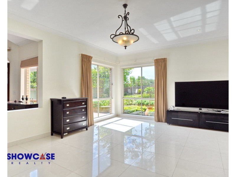 16 Dunrossil Ave, Carlingford NSW 2118