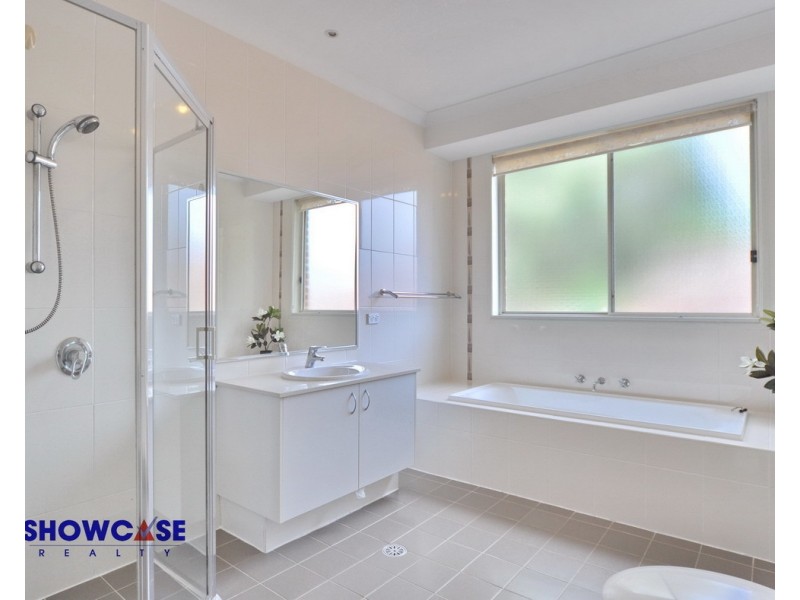 16 Dunrossil Ave, Carlingford NSW 2118