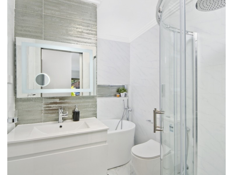 7 Caprera Rd, Northmead NSW 2152
