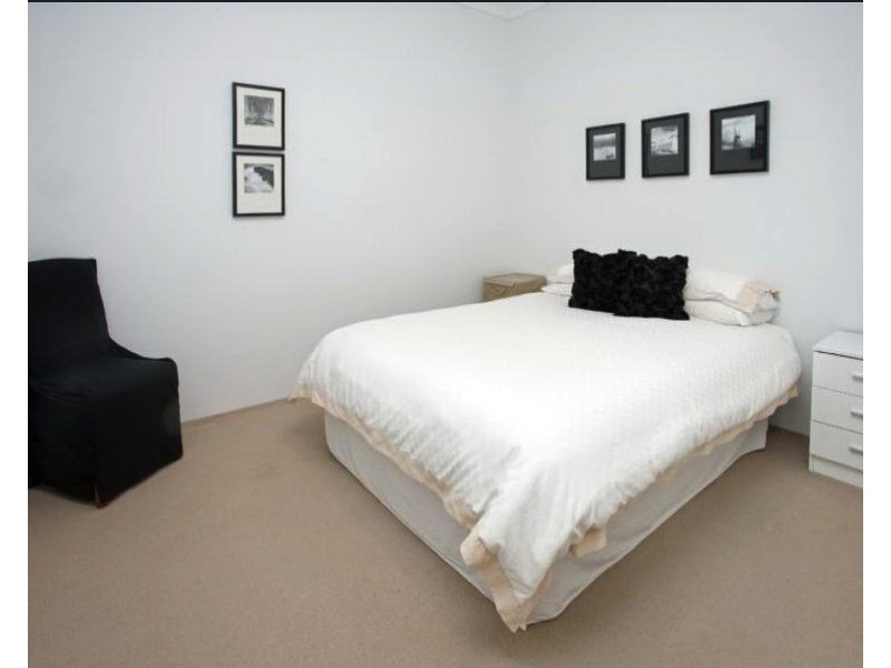 11/29 Holtermann St, Crows Nest NSW 2065