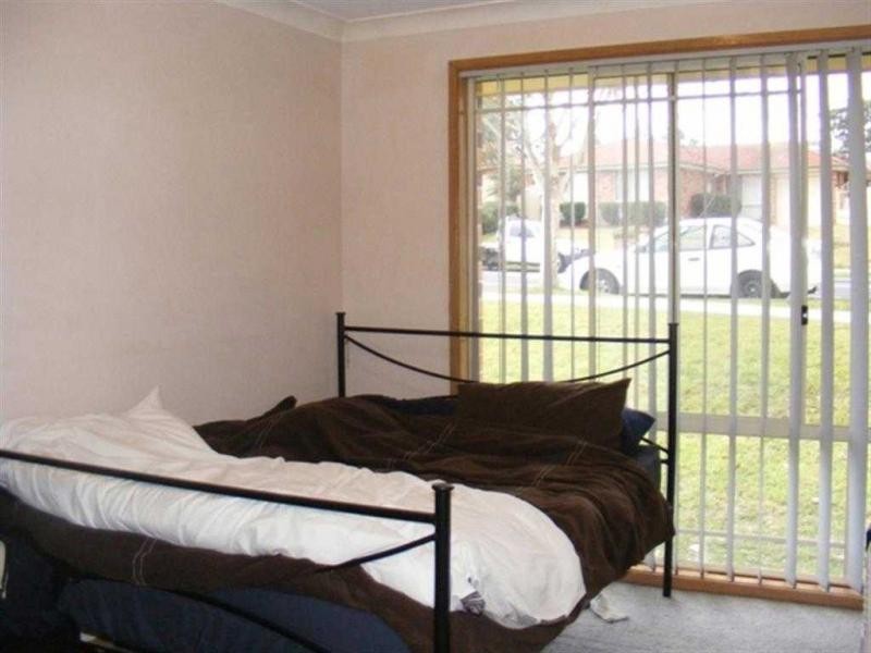 2 Moore Place, Currans Hill NSW 2567